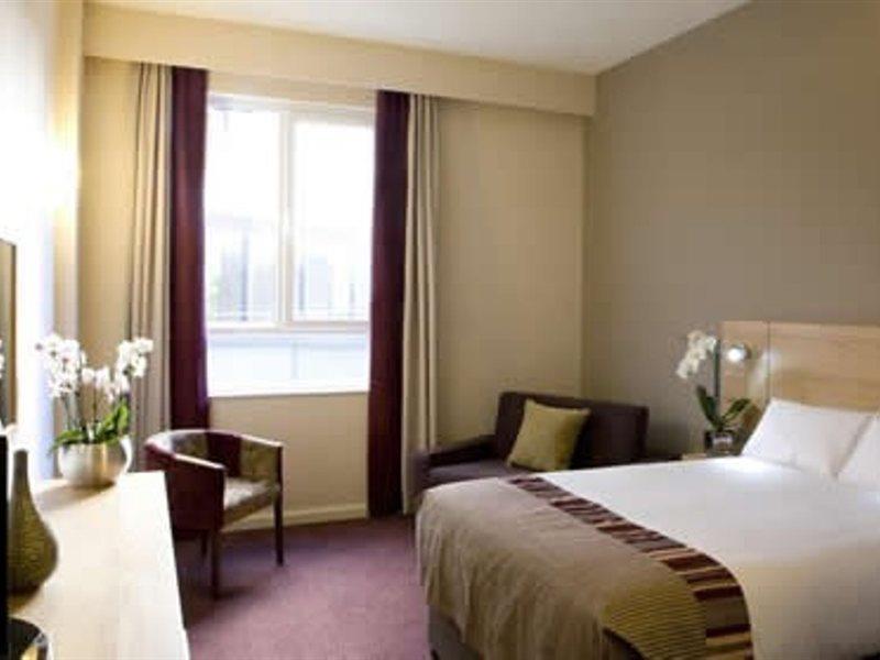 Leonardo Hotel Дерби Номер фото